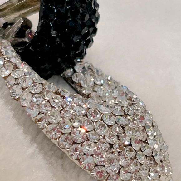 VINTAGE BELLINI BLK/CLEAR SWAROFSKI CRYSTAL LOADED GLITZ EARRINGS - Picture 9 of 15